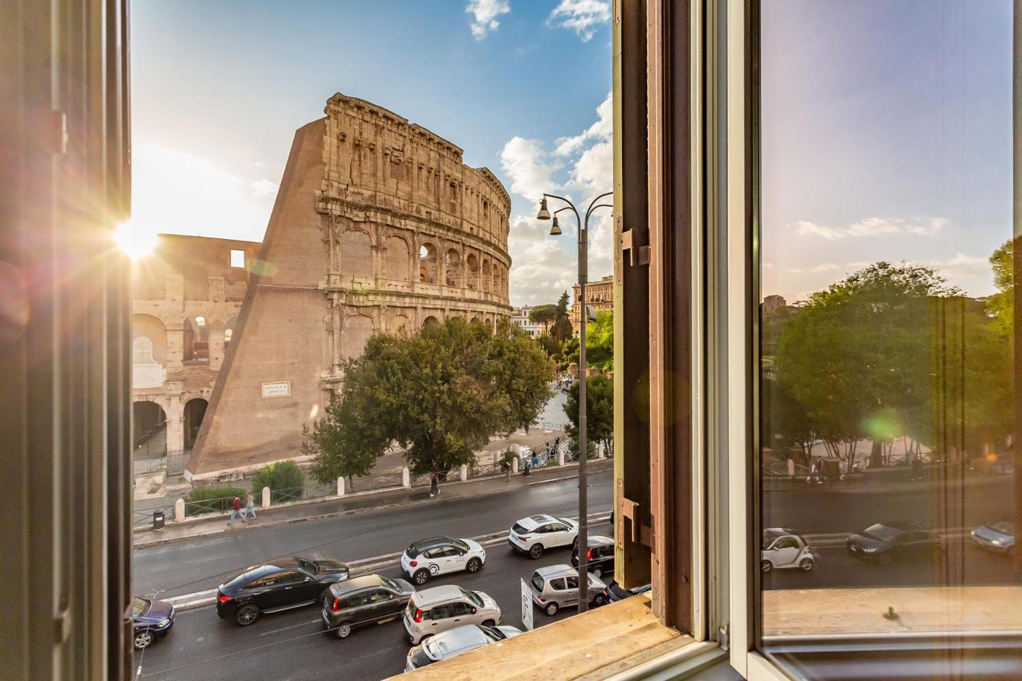 Iconic Apartment With Unique Colosseum View Rom Eksteriør billede